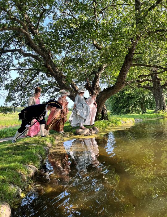 Adelsfolk til 1700-talsfestival på Gammel Estrup