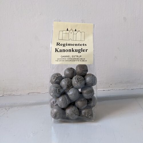 Bolsjer: Regimentets kanonkugler