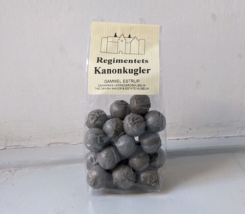 Bolsjer: Regimentets kanonkugler