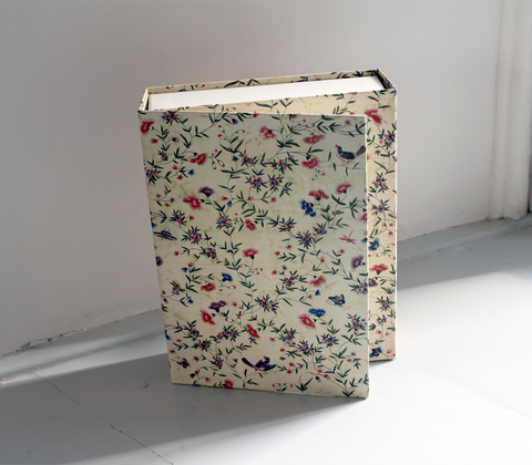 Gaveæske med sommerfuglemønster