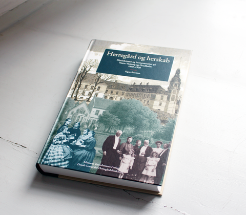 Bog: Herregård og Herskab
