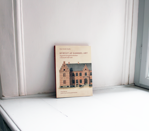 Bog: Nybygt af Gammel Art