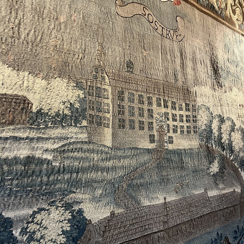 Tapestry with the manor Sostrup