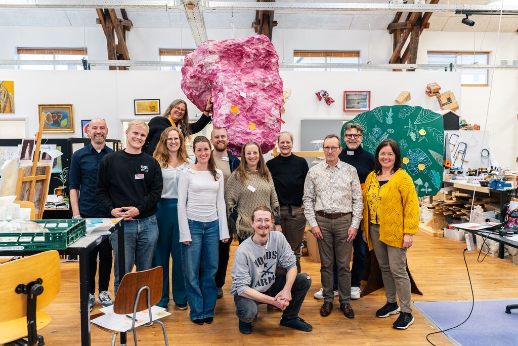 Fællesfoto af medlemmer i netværk for ligeværdige kulturoplevelser 